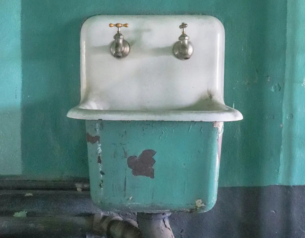 Safe Drinking Water Is a Basic Human Right That Texas Prisons Fail to Respect